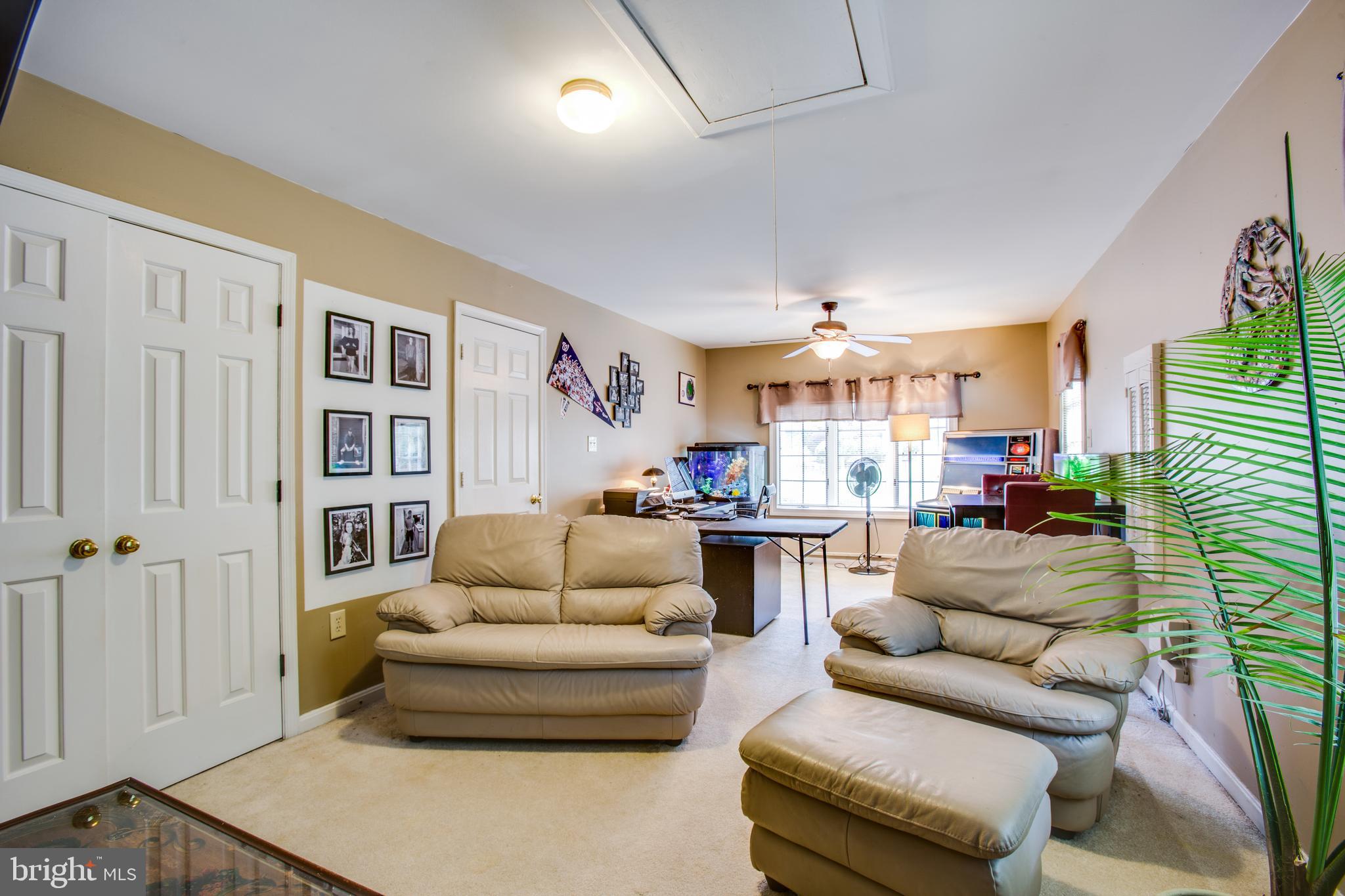 BREEZEWOOD - Residential