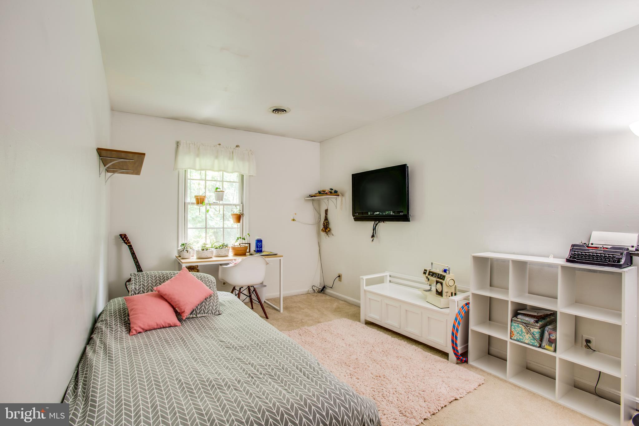 BREEZEWOOD - Residential