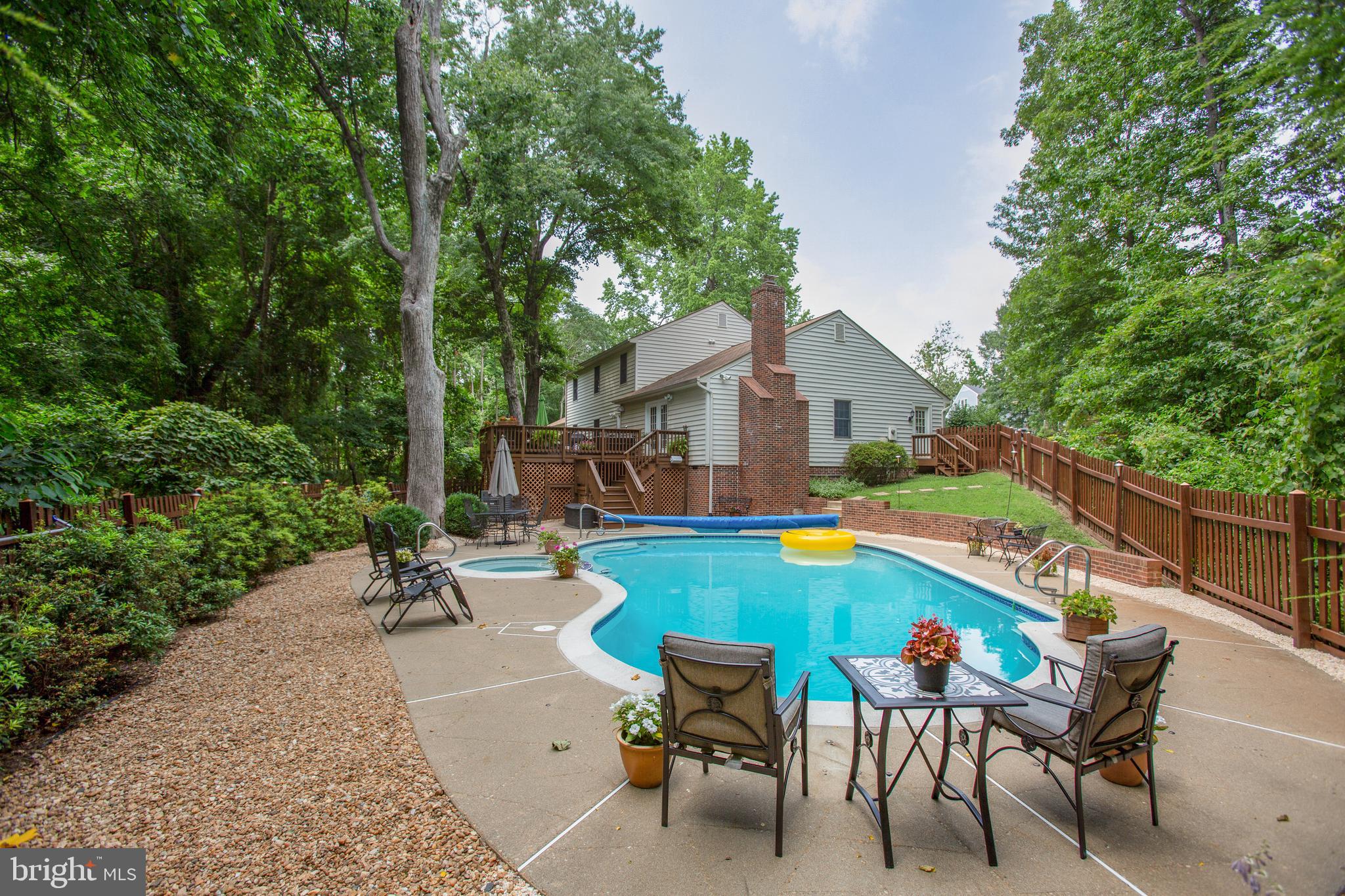 BREEZEWOOD - Residential