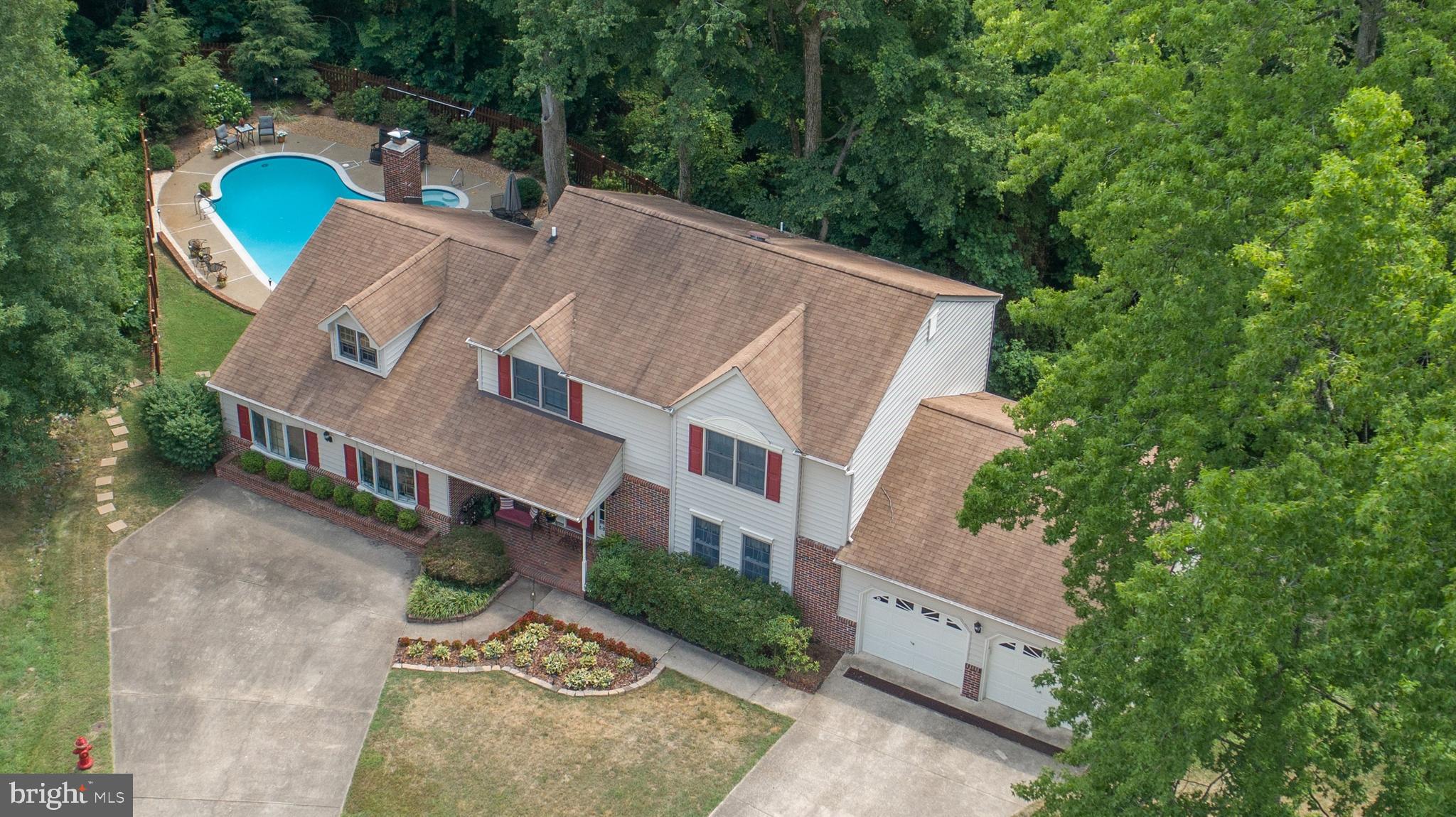 BREEZEWOOD - Residential