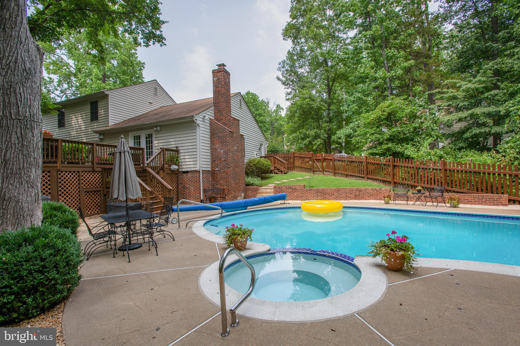 BREEZEWOOD - Residential