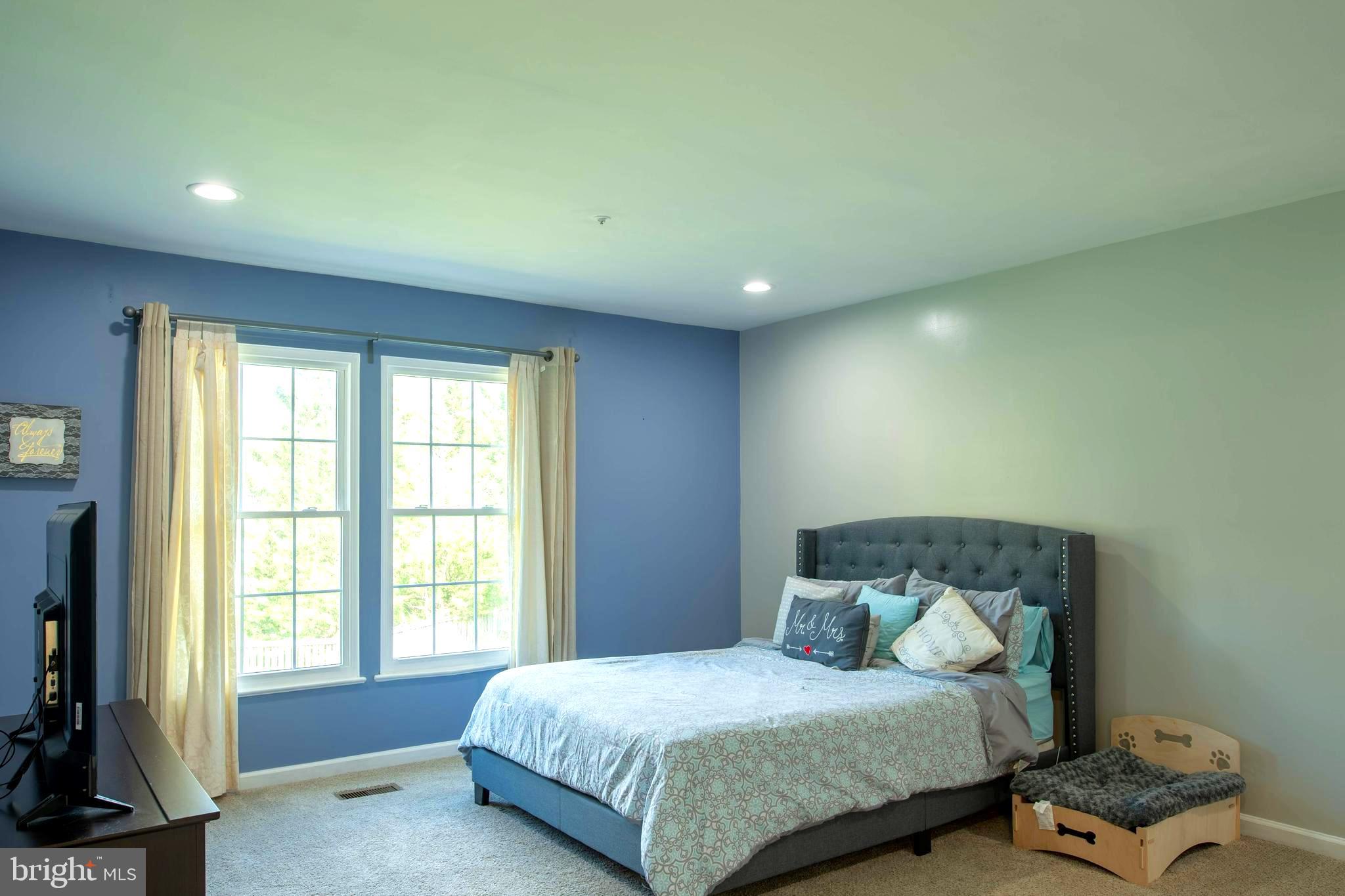 SPRINGFIELD MANOR - Residential