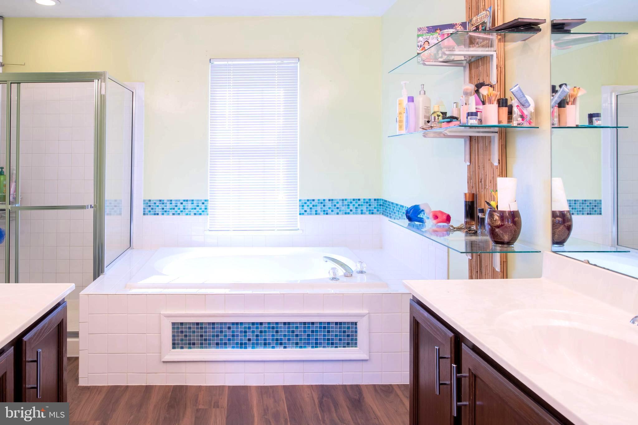 SPRINGFIELD MANOR - Residential