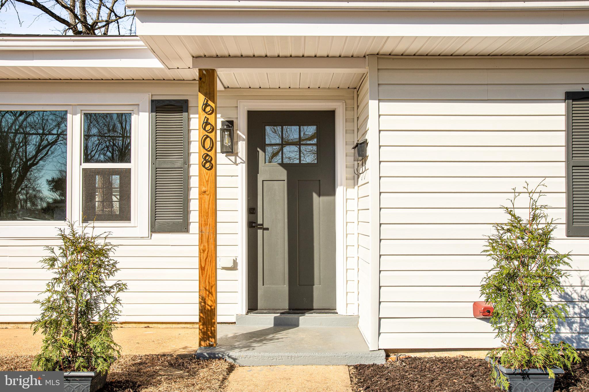 6608 CIMARRON STREET