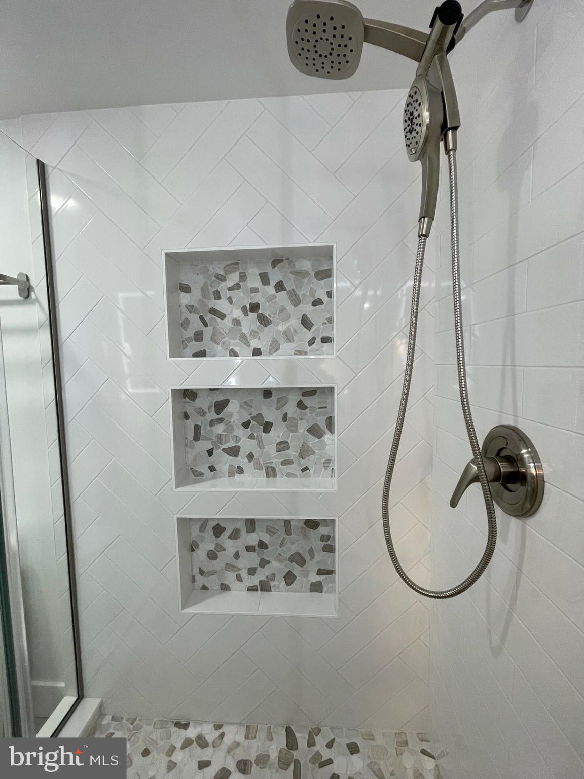 HILLCREST - Residential