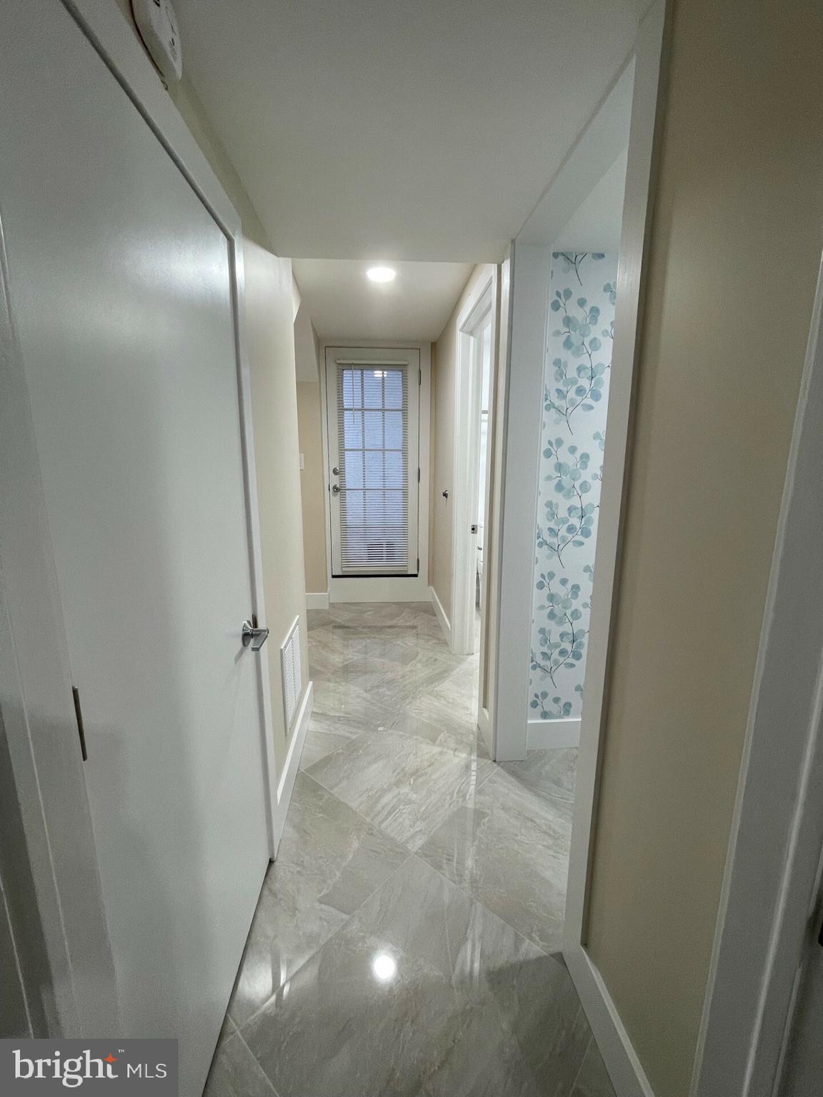 HILLCREST - Residential