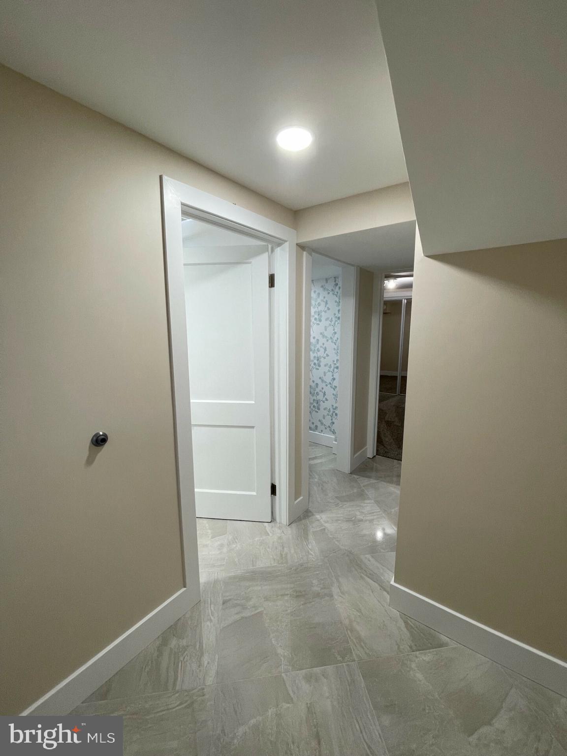 HILLCREST - Residential