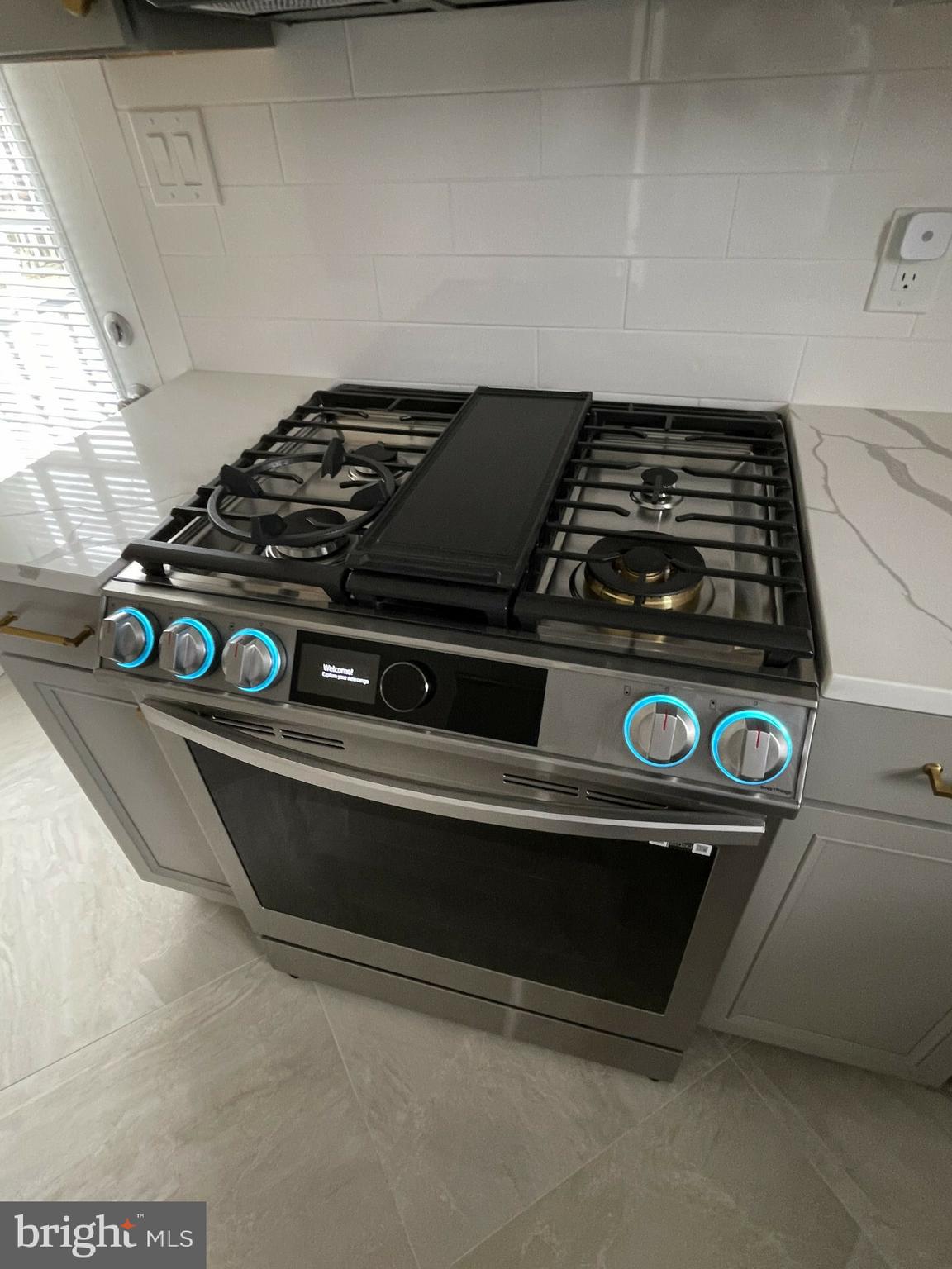 HILLCREST - Residential