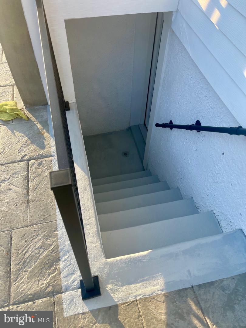 HILLCREST - Residential