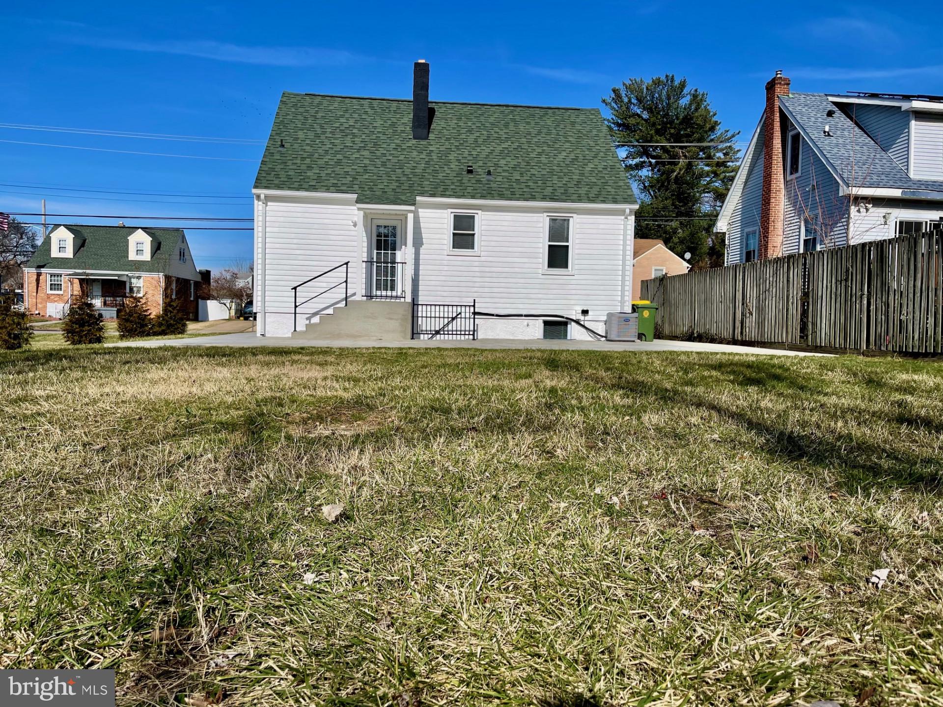 HILLCREST - Residential