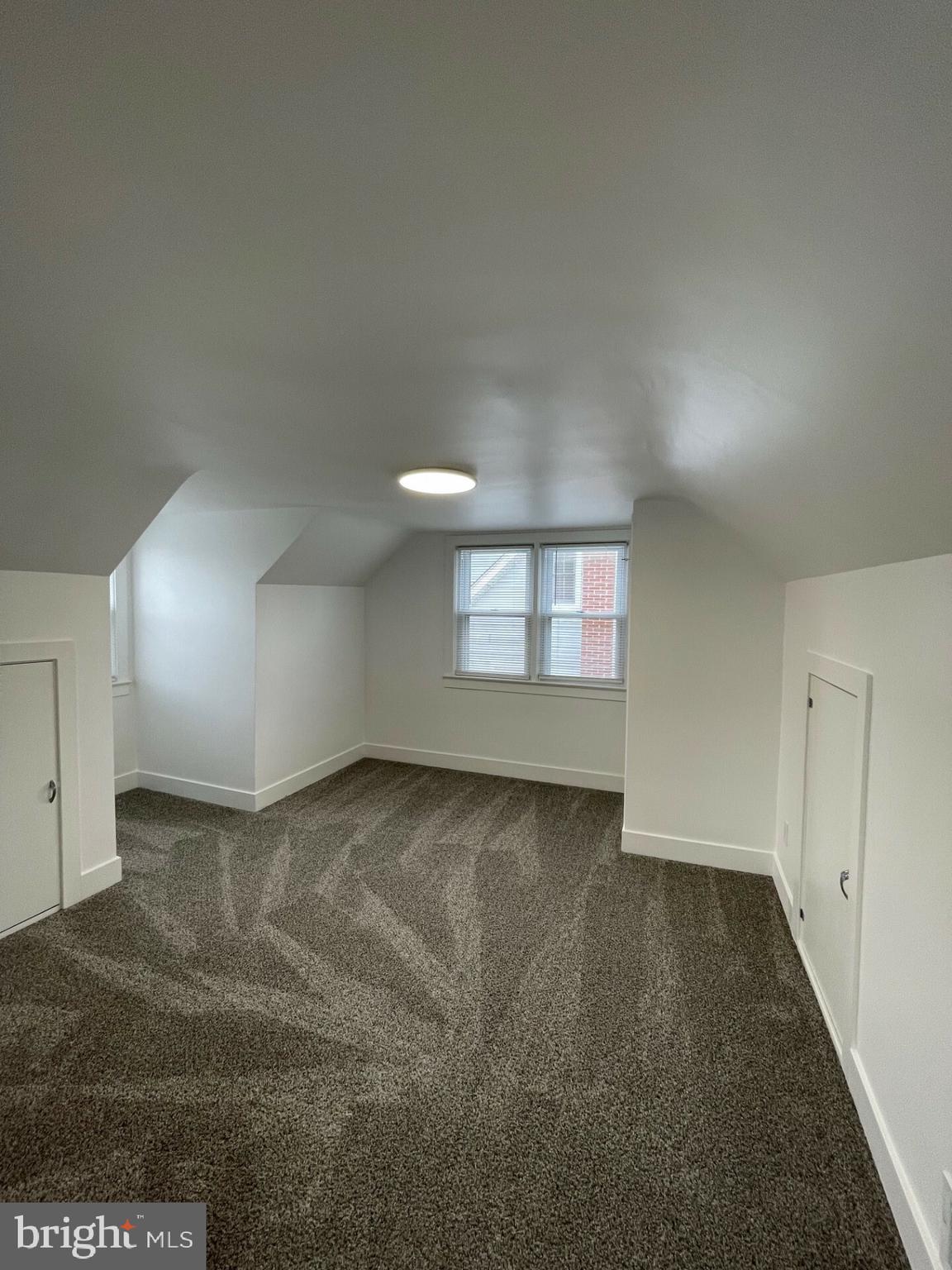 HILLCREST - Residential