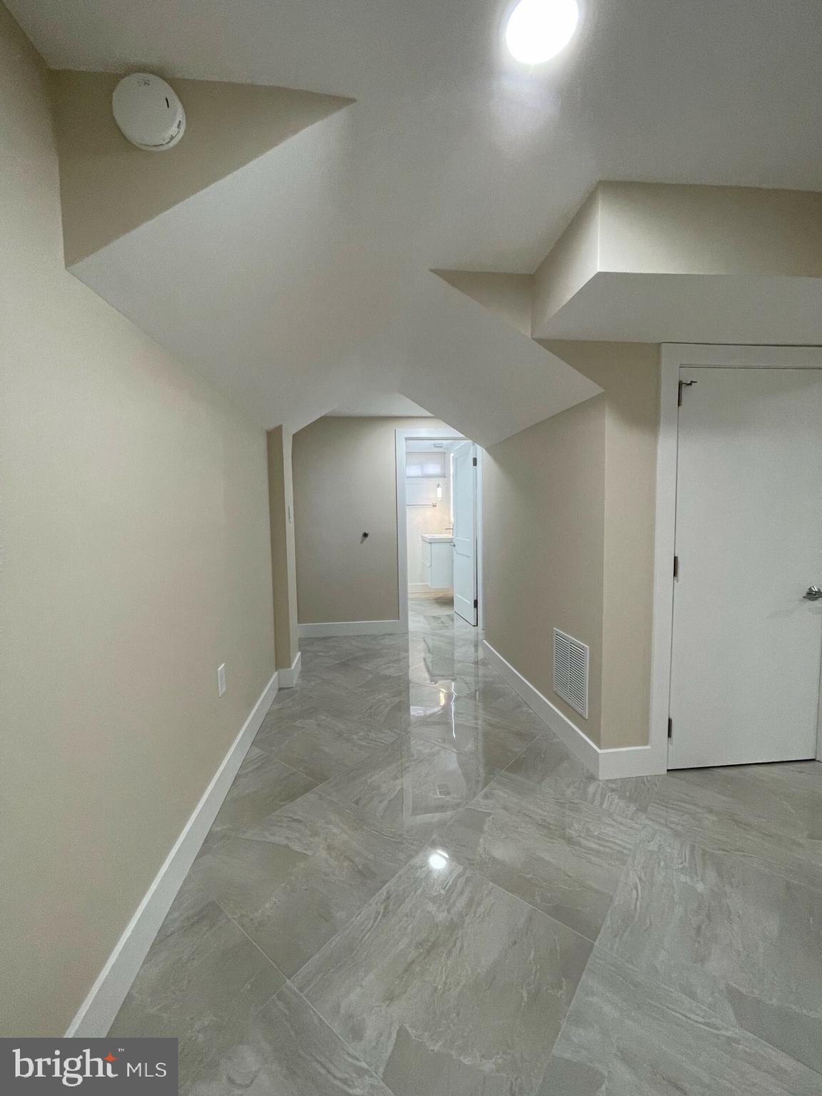 HILLCREST - Residential