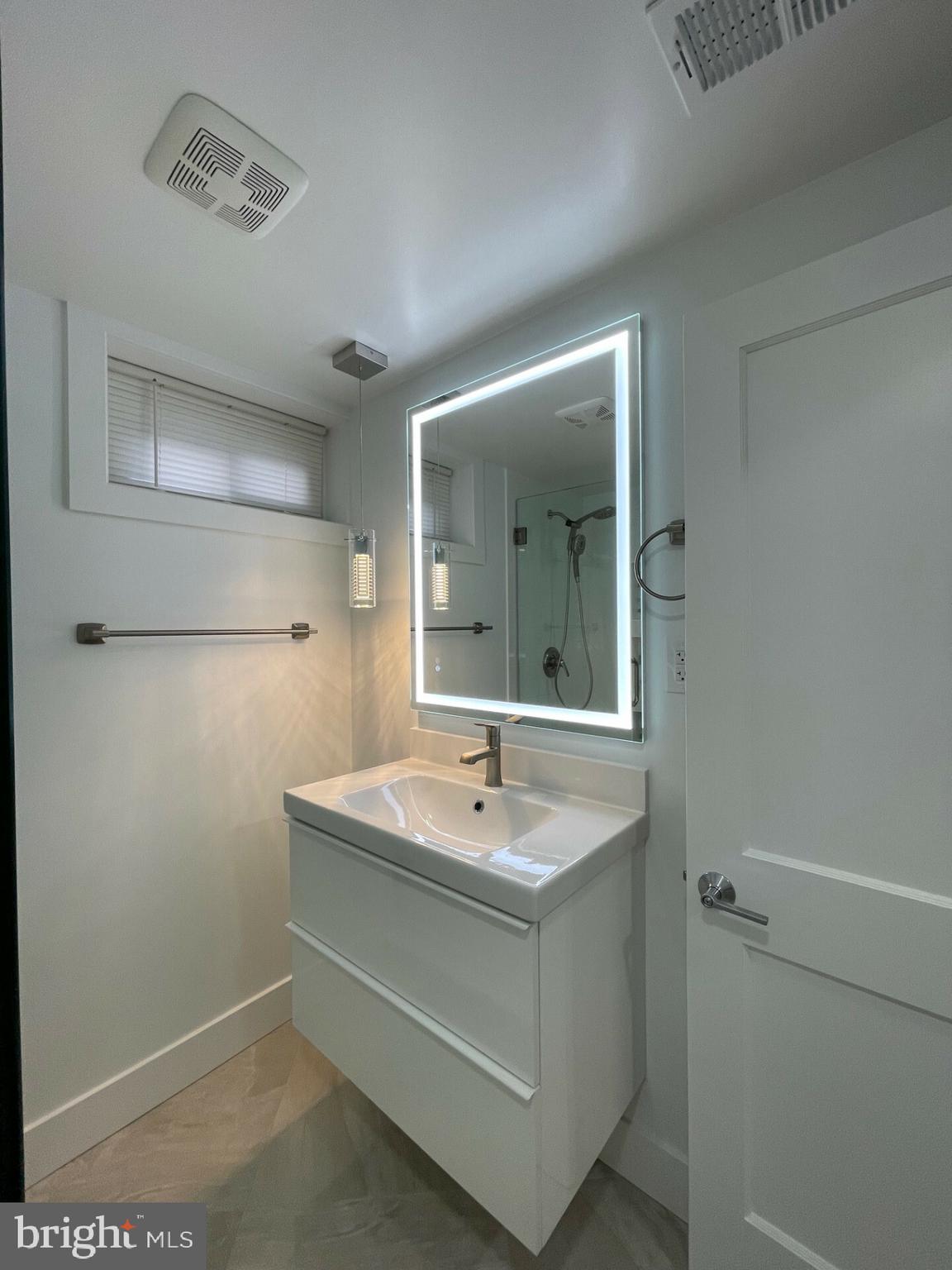 HILLCREST - Residential