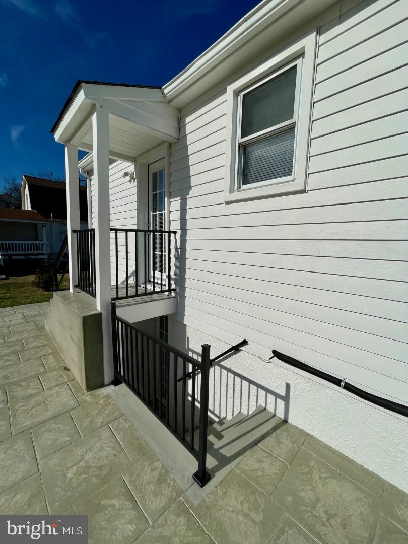 HILLCREST - Residential