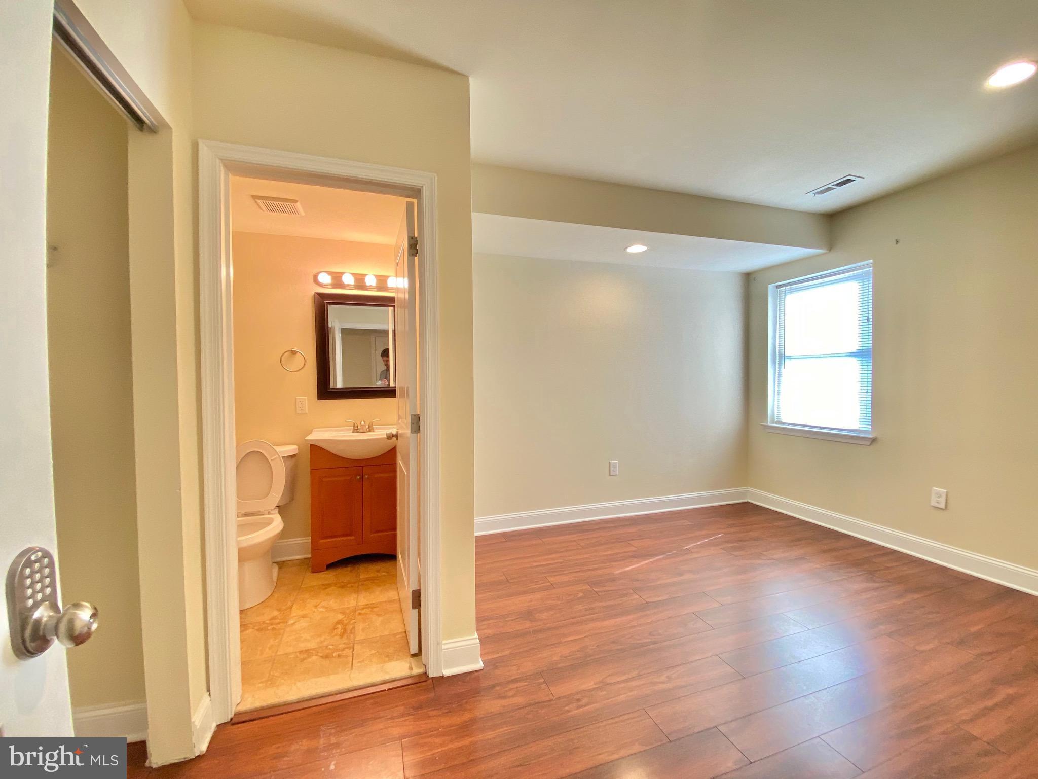 PHILADELPHIA (NORTH) - Residential Lease