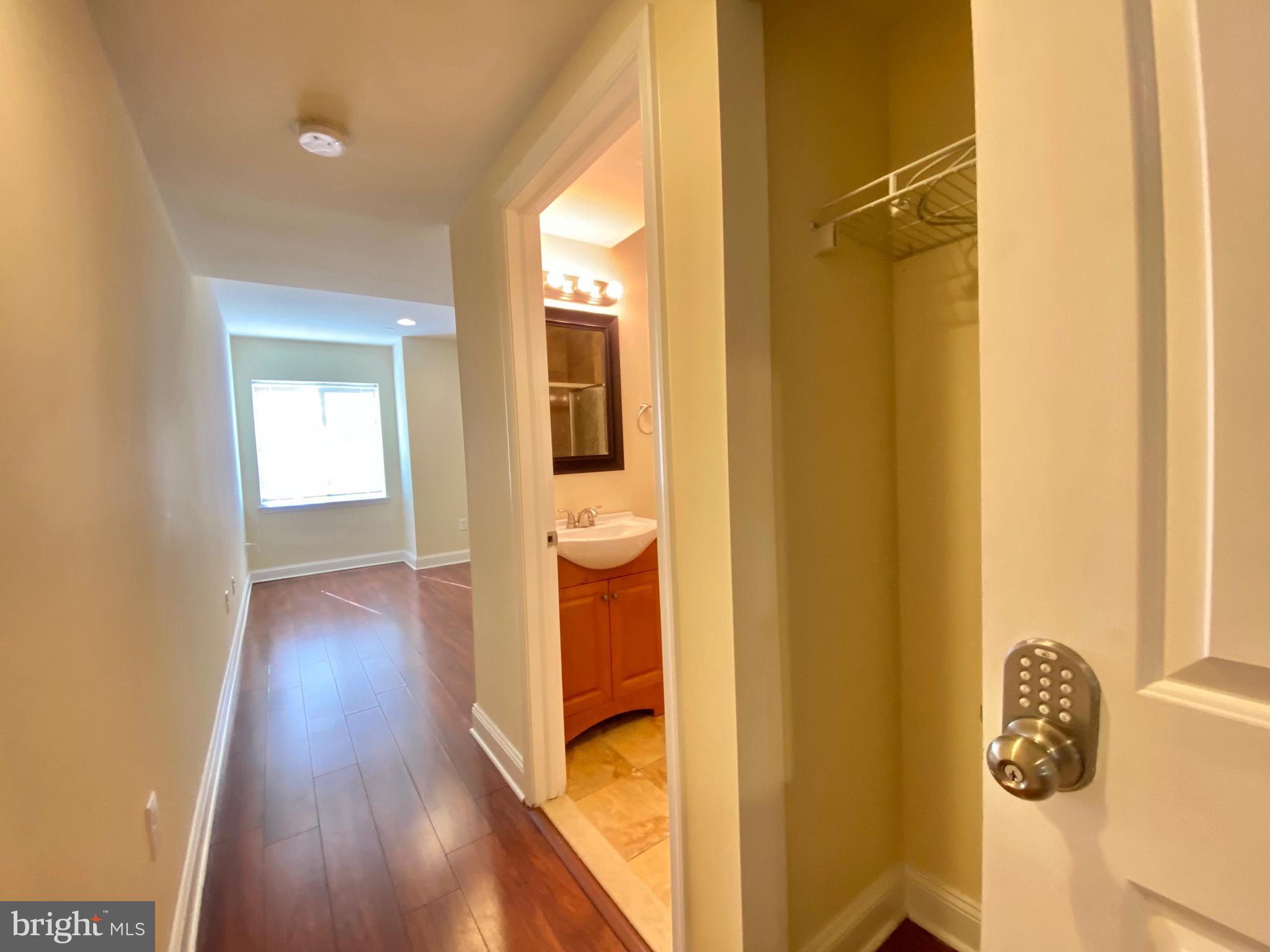 PHILADELPHIA (NORTH) - Residential Lease