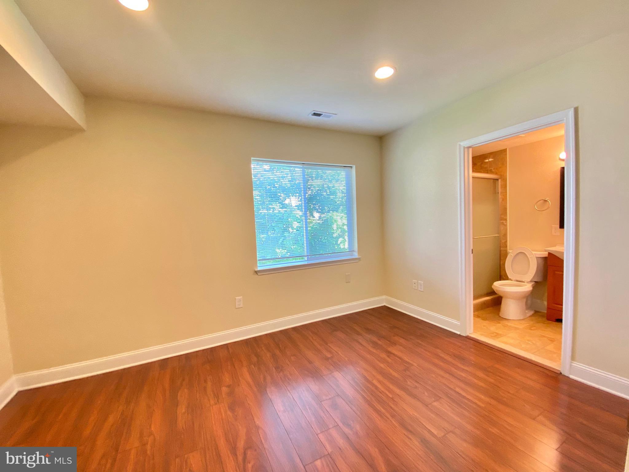 PHILADELPHIA (NORTH) - Residential Lease