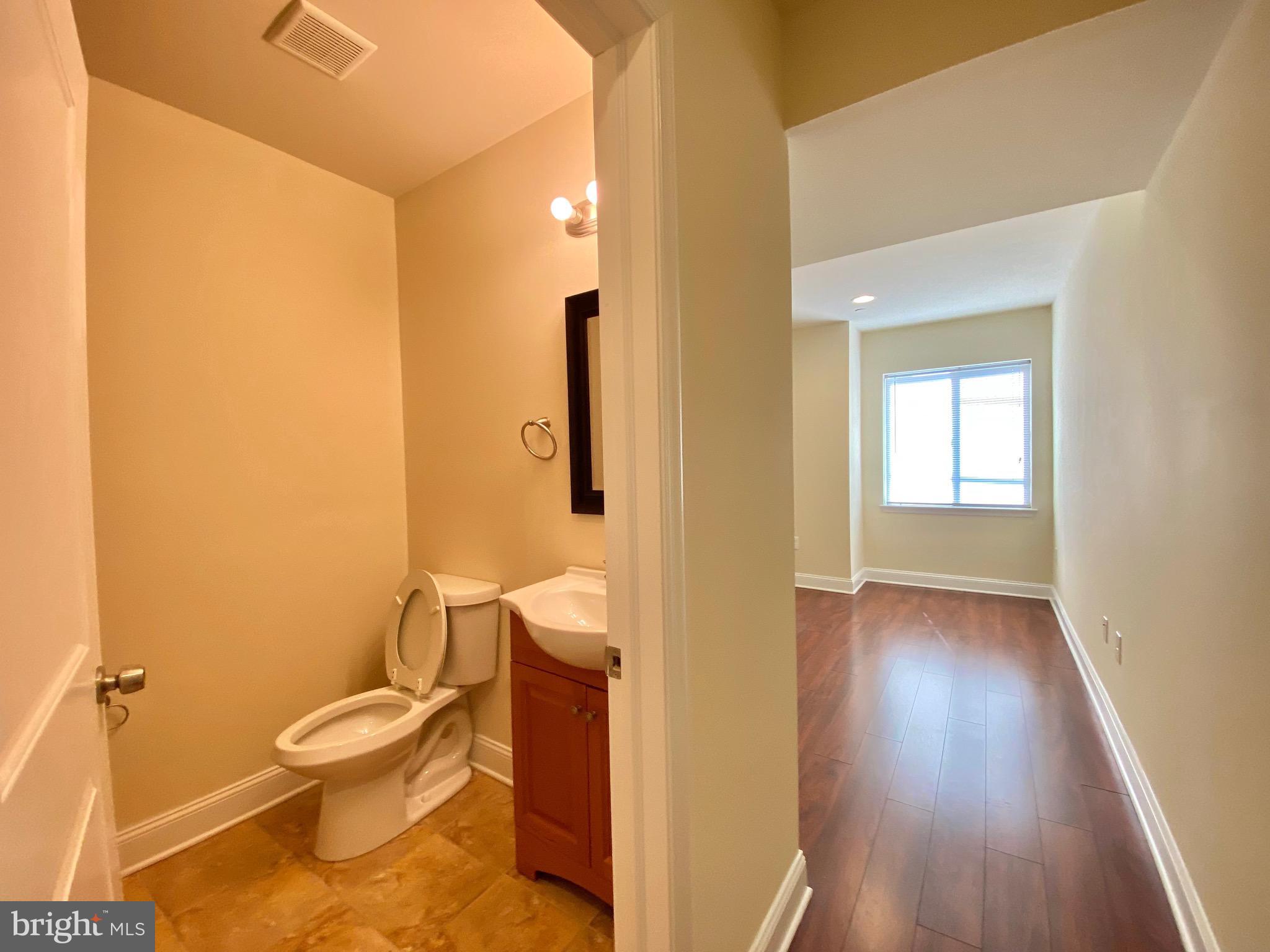 PHILADELPHIA (NORTH) - Residential Lease