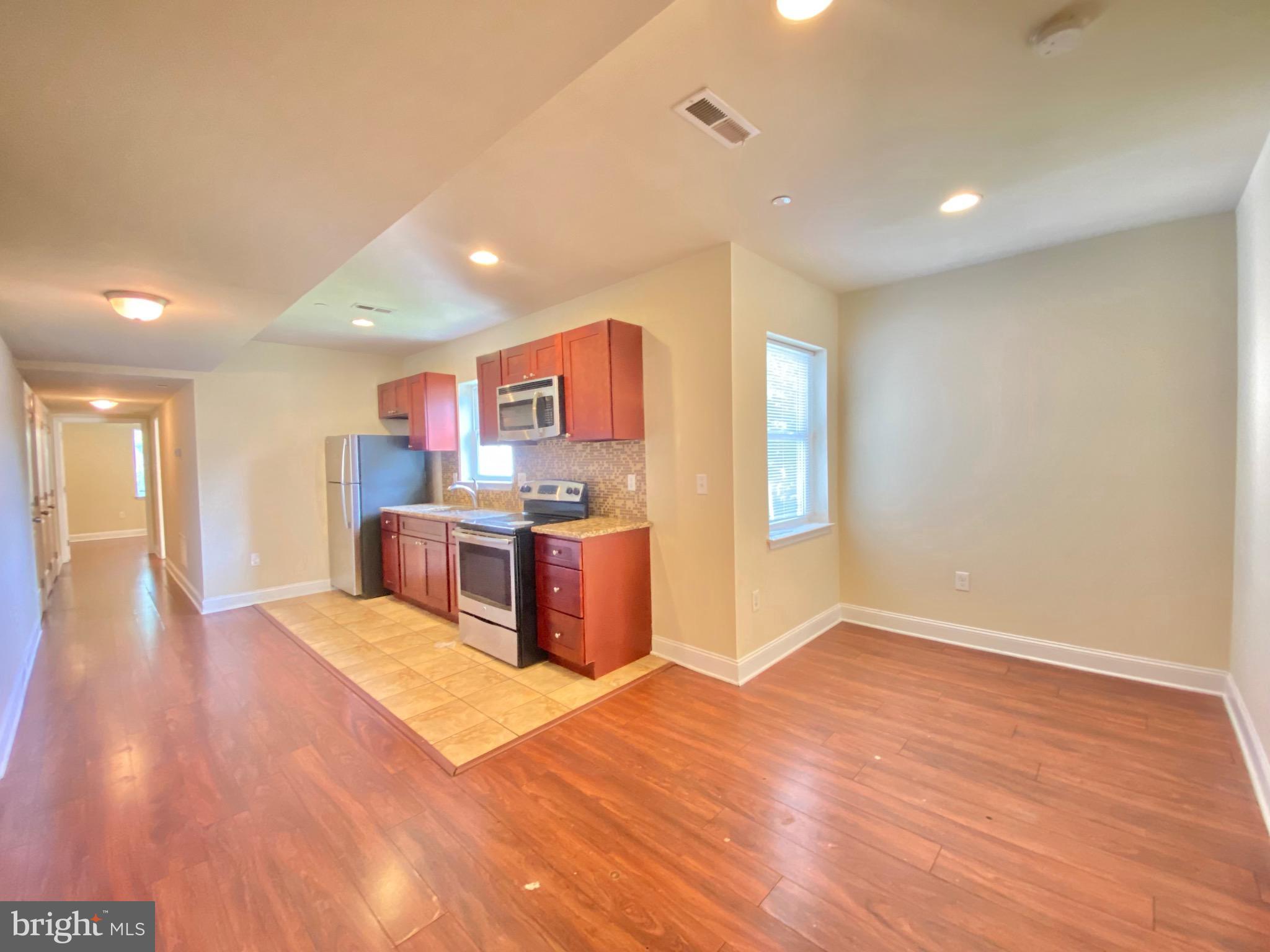 PHILADELPHIA (NORTH) - Residential Lease