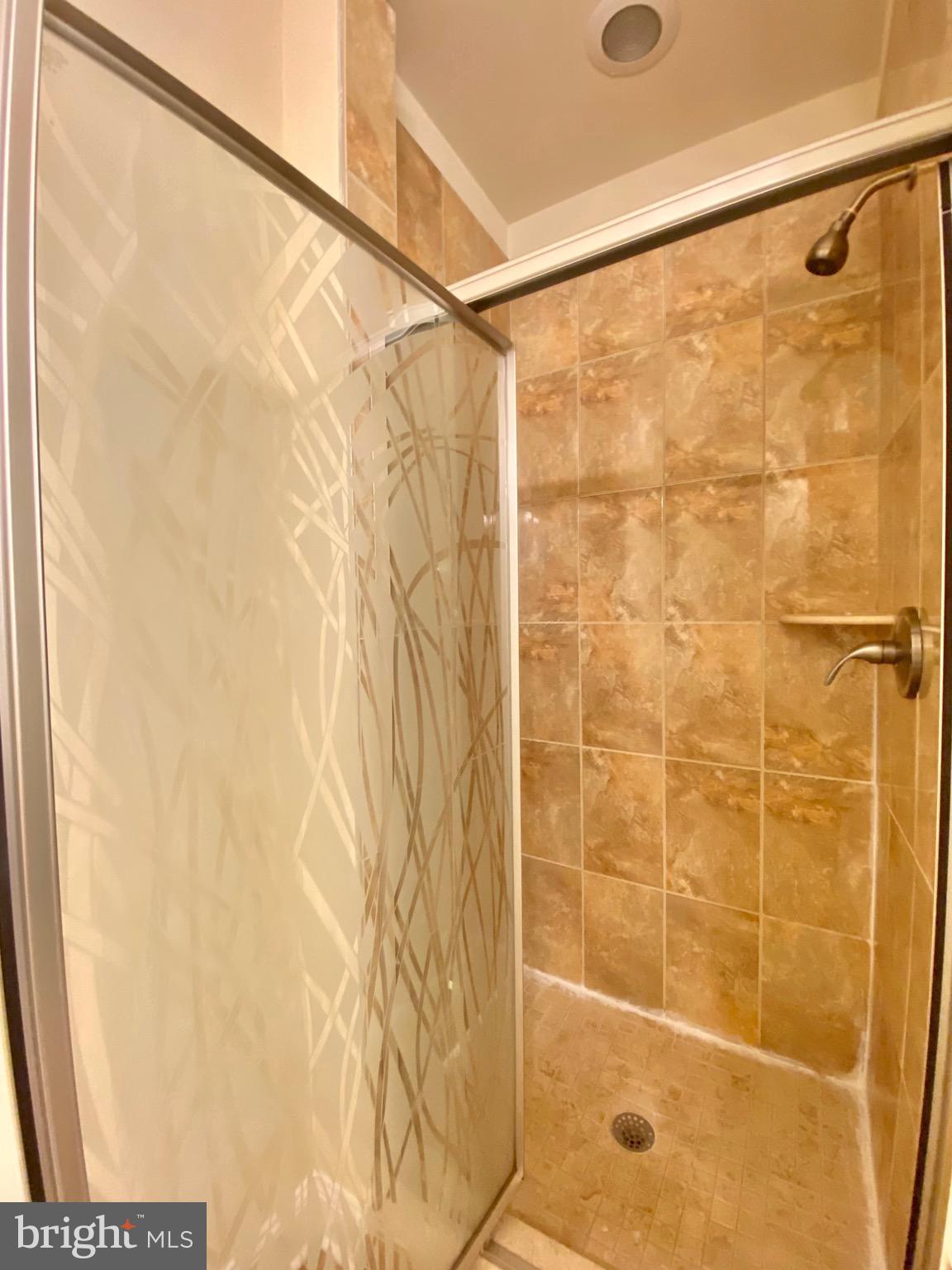 PHILADELPHIA (NORTH) - Residential Lease