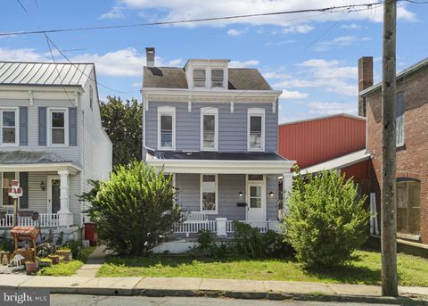 222 PINE STREET HAMBURG PA 19526