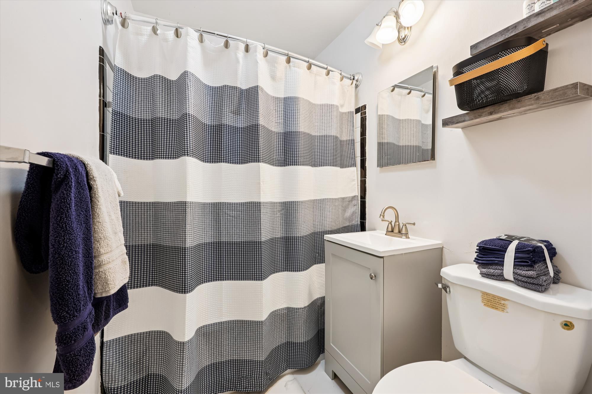 ROCK CREEK PALISADES - Residential