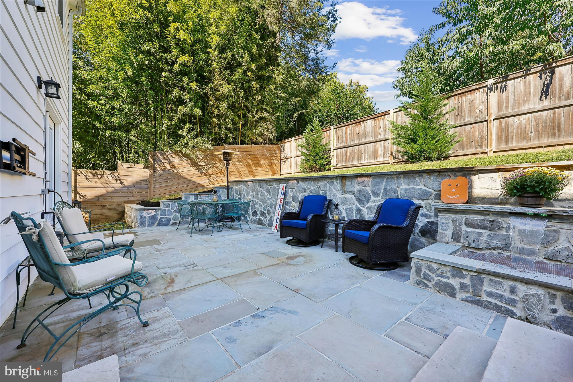 ROCK CREEK PALISADES - Residential