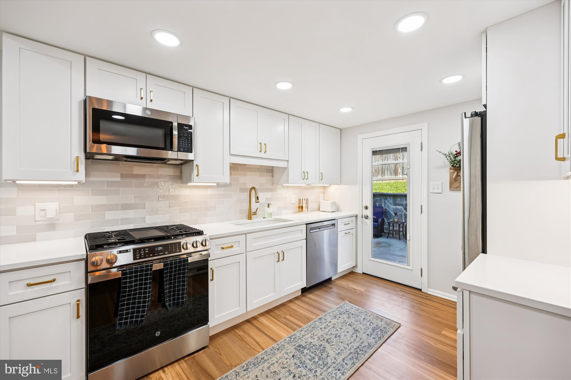 ROCK CREEK PALISADES - Residential