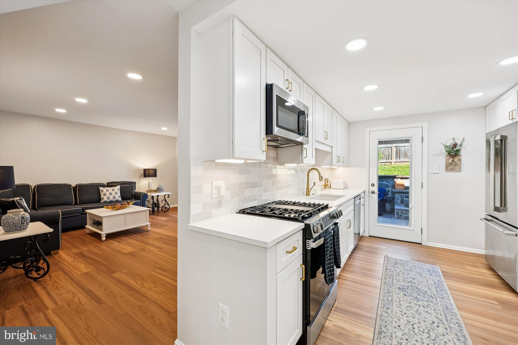 ROCK CREEK PALISADES - Residential