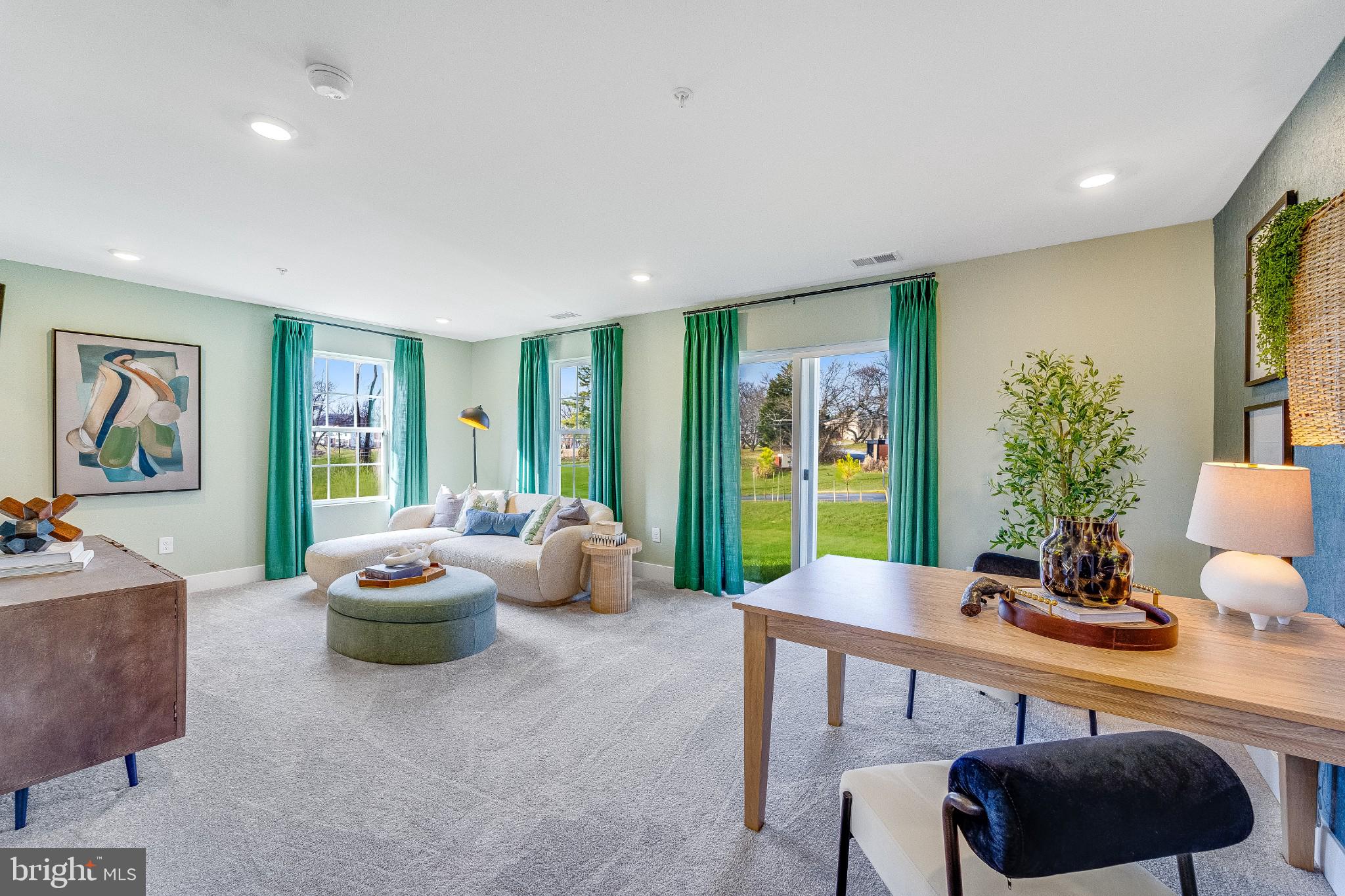 322 BIRDIE COURT