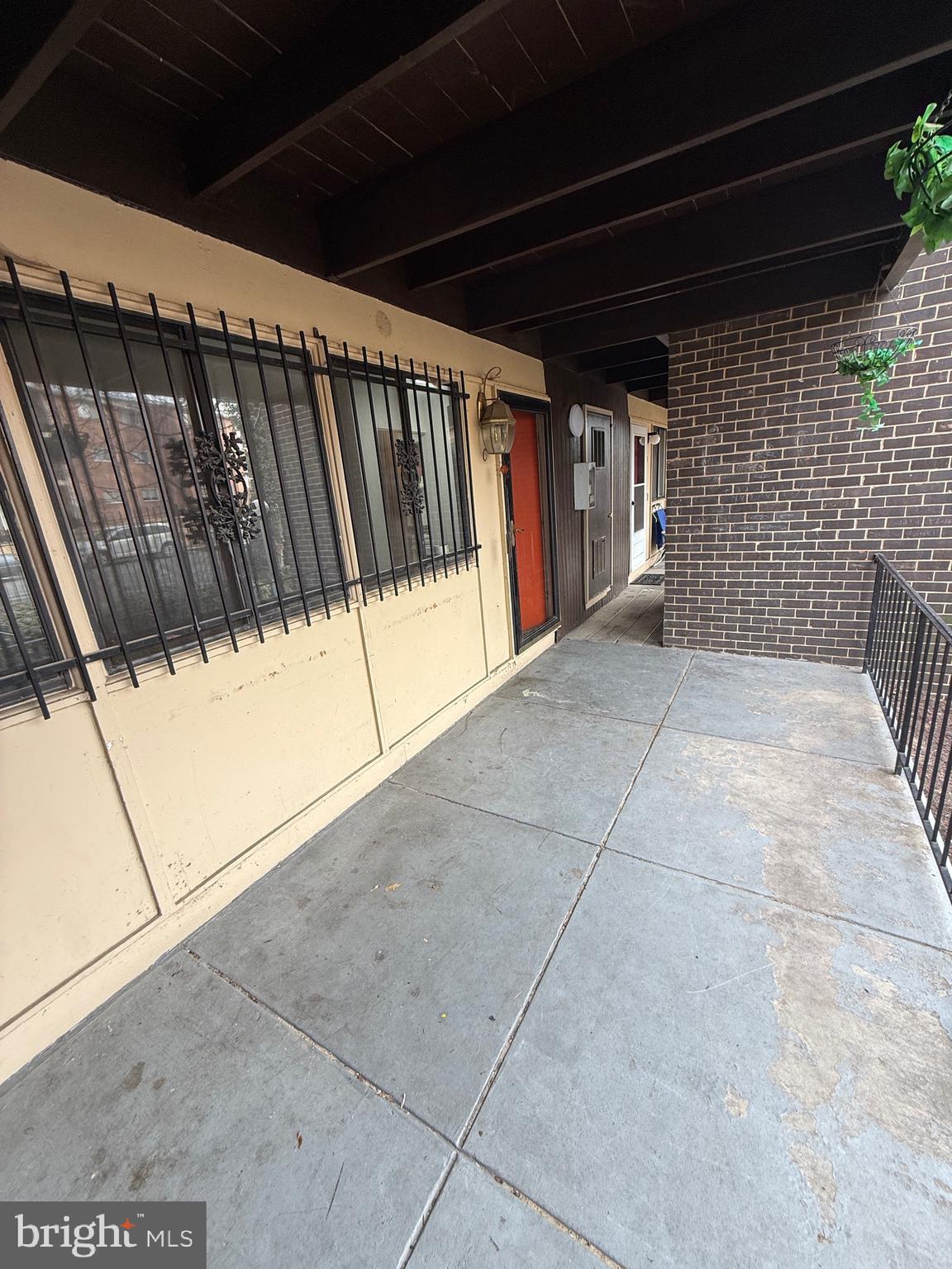 STONEGATE CONDO- PHASE I - Residential Lease