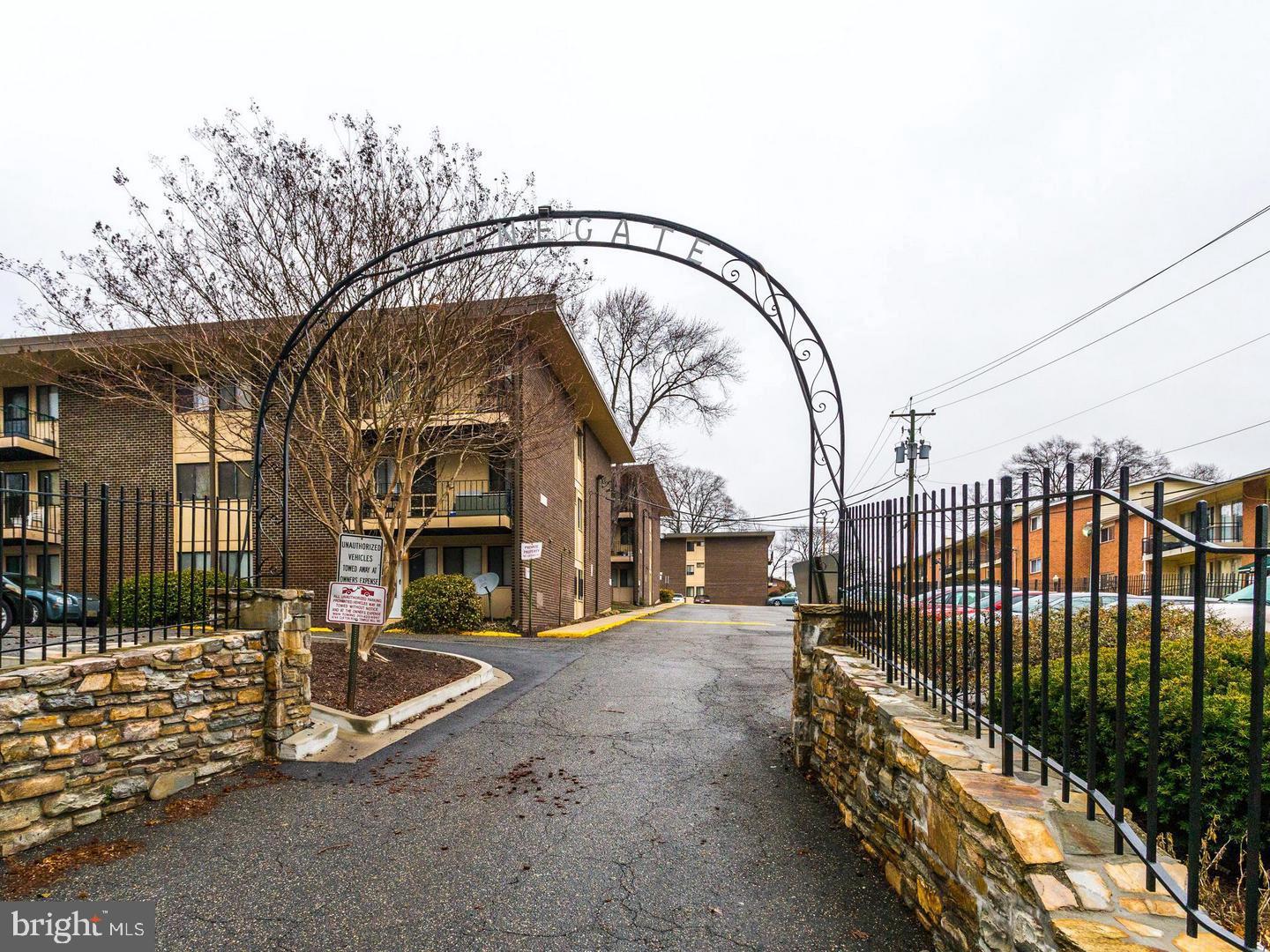 STONEGATE CONDO- PHASE I - Residential Lease