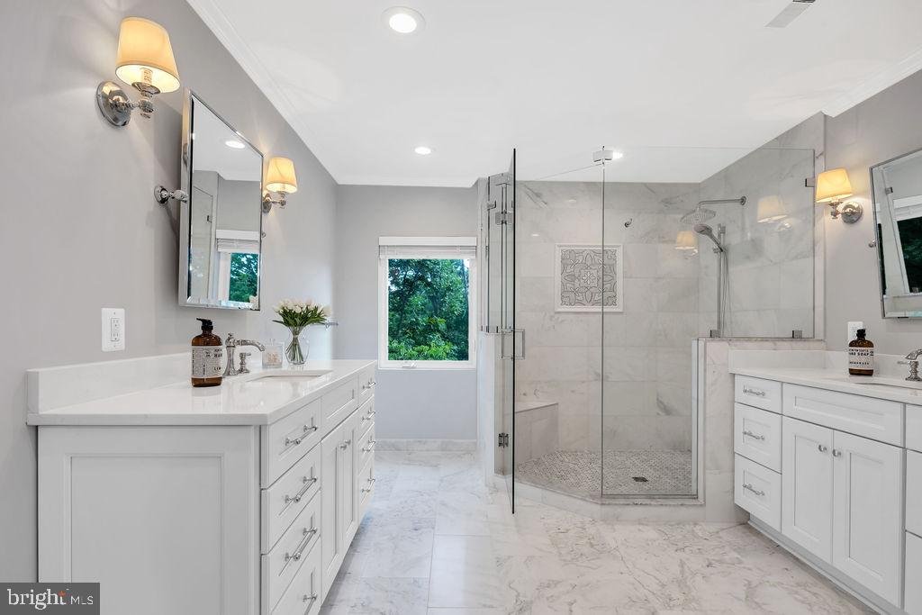 POTOMAC CROSSING - Residential