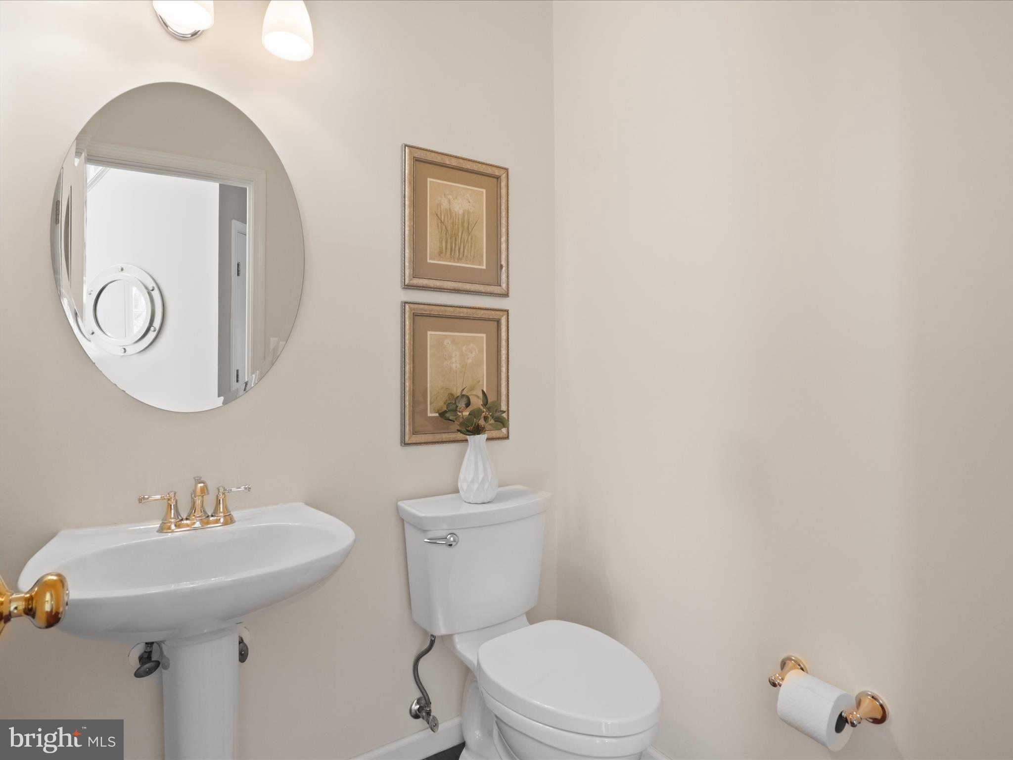 POTOMAC CROSSING - Residential