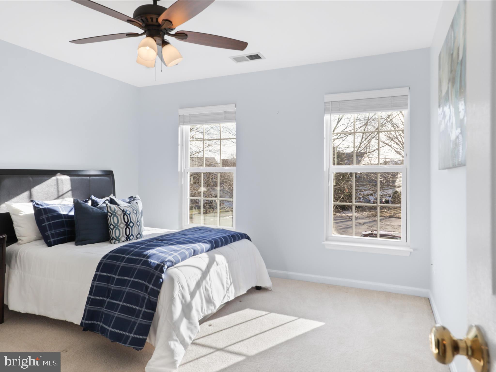 POTOMAC CROSSING - Residential