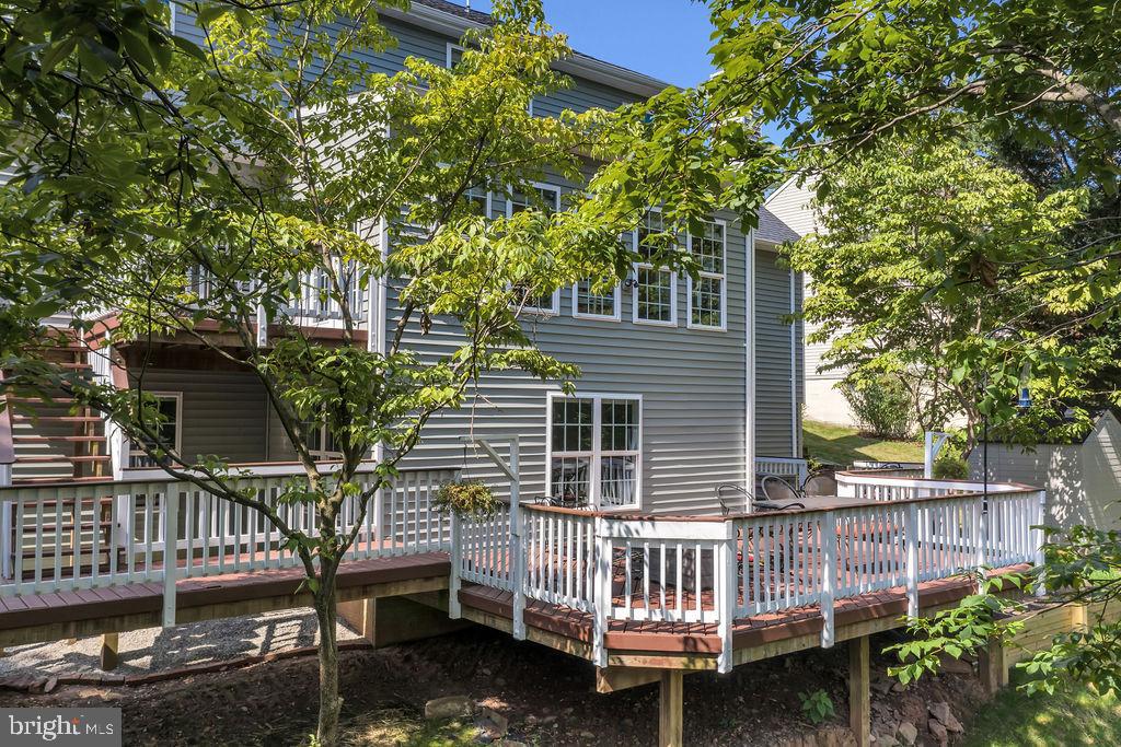 POTOMAC CROSSING - Residential