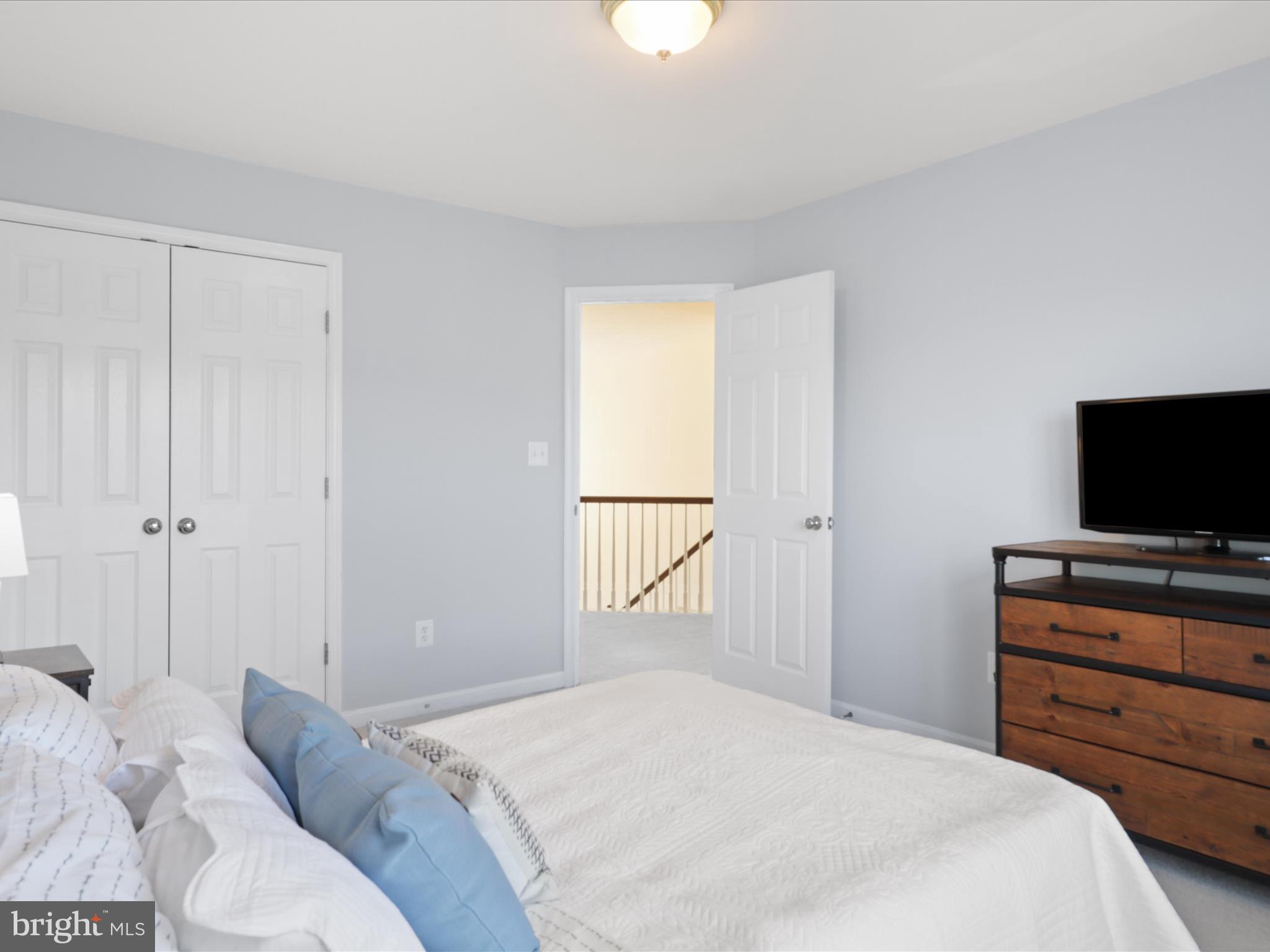 POTOMAC CROSSING - Residential