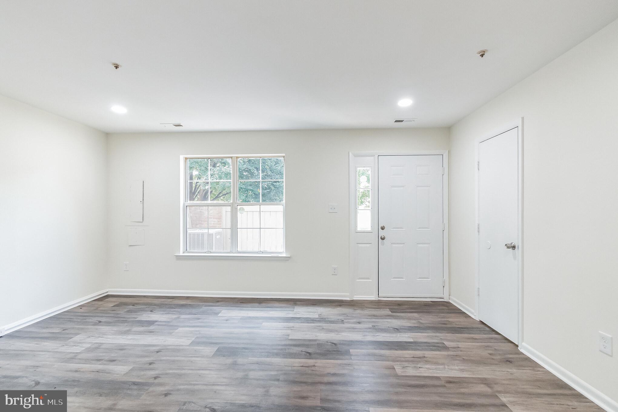 MONTGOMERY VILLAGE - Residential