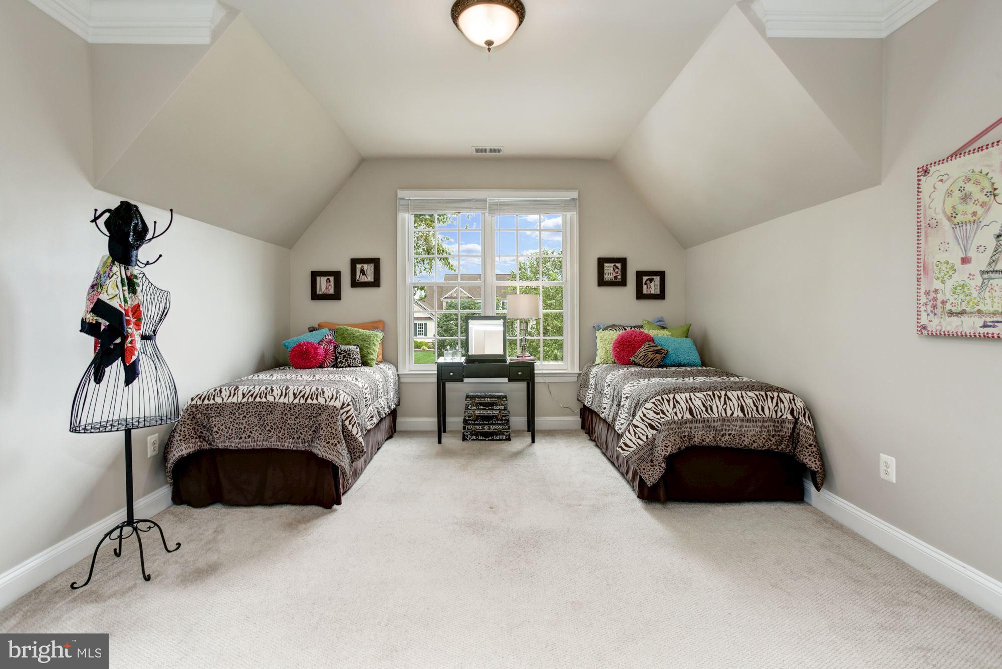 FOX MEADOW - Residential