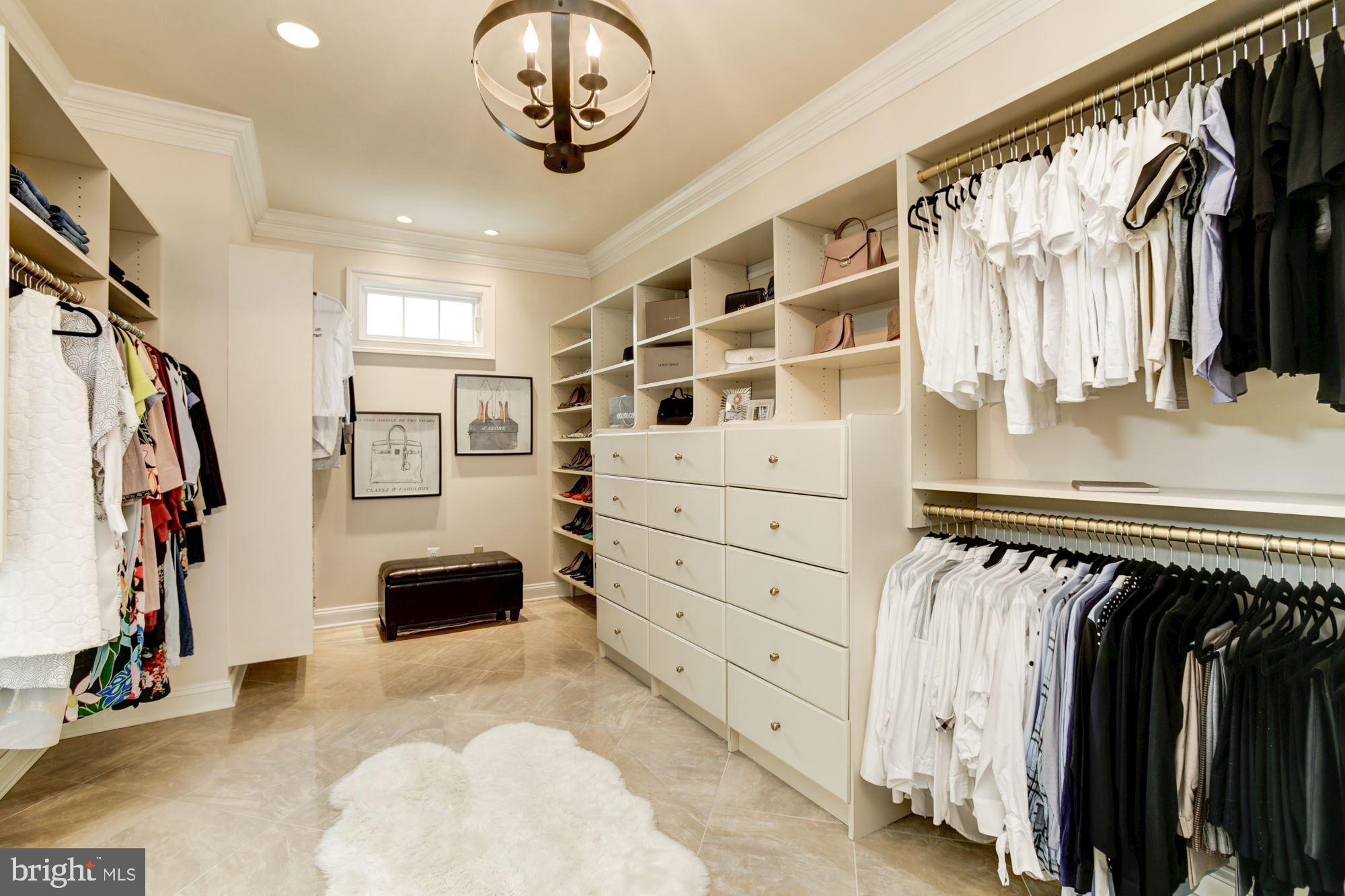 FOX MEADOW - Residential