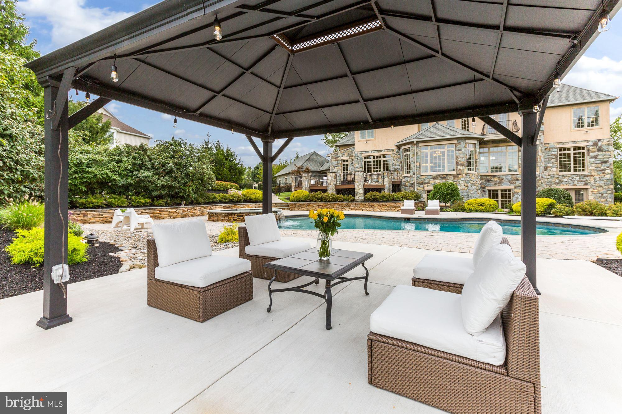 FOX MEADOW - Residential