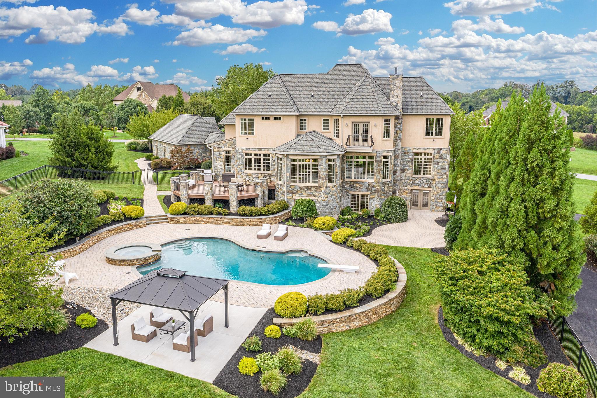 FOX MEADOW - Residential