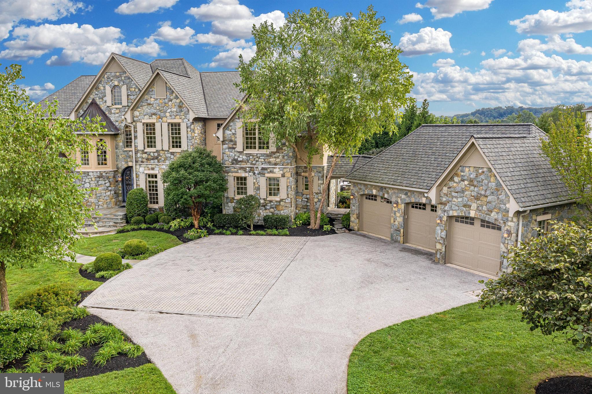 FOX MEADOW - Residential