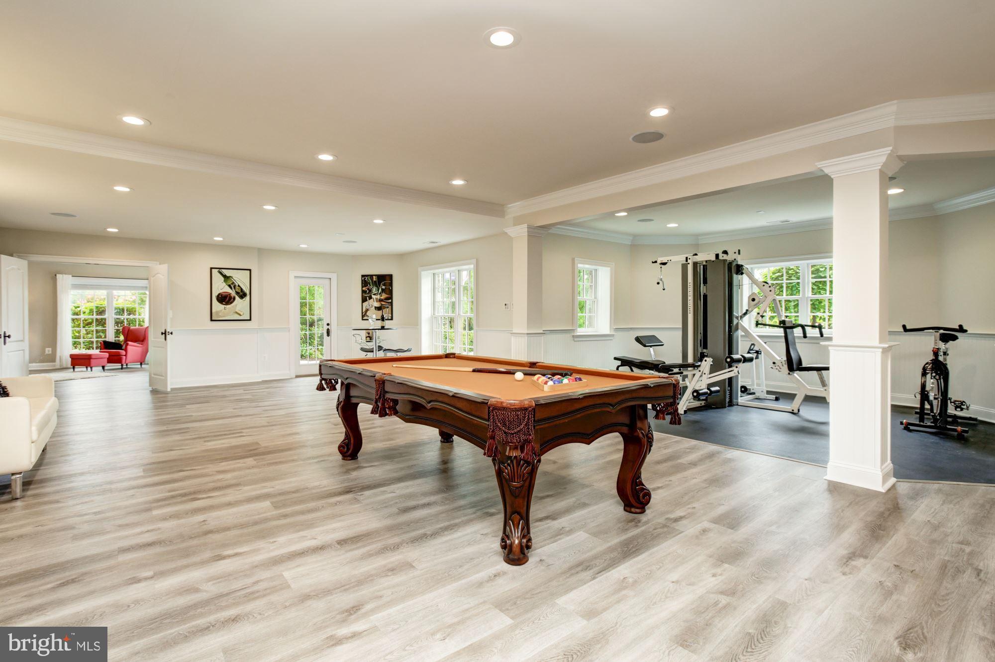 FOX MEADOW - Residential