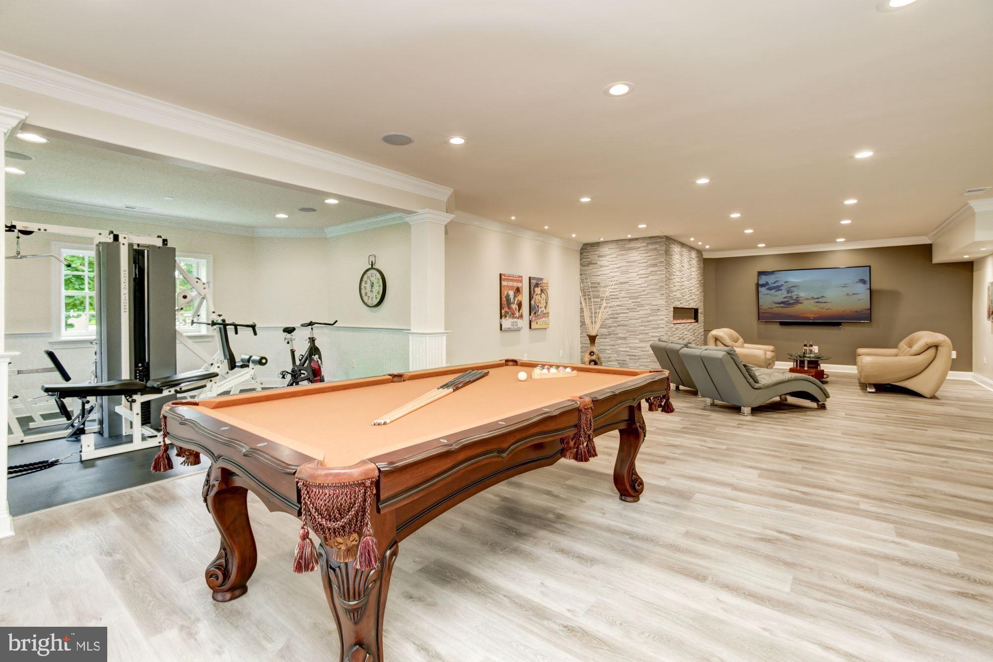 FOX MEADOW - Residential