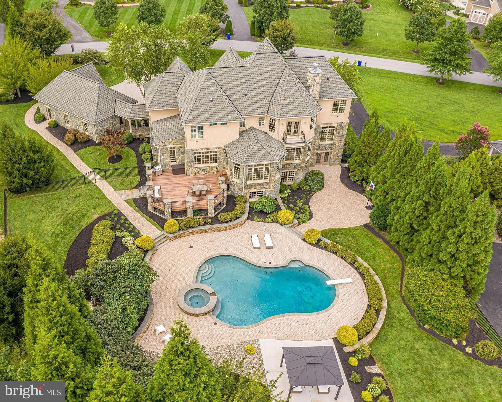 FOX MEADOW - Residential