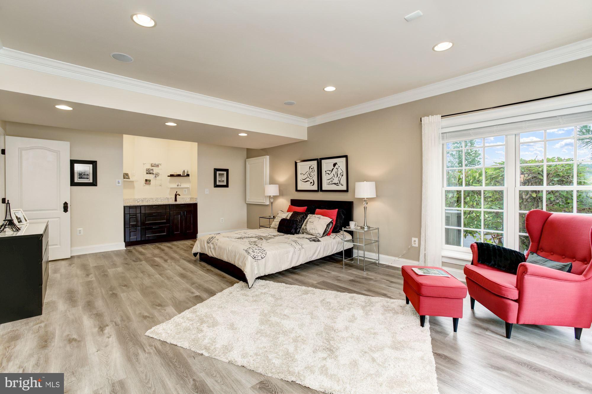 FOX MEADOW - Residential