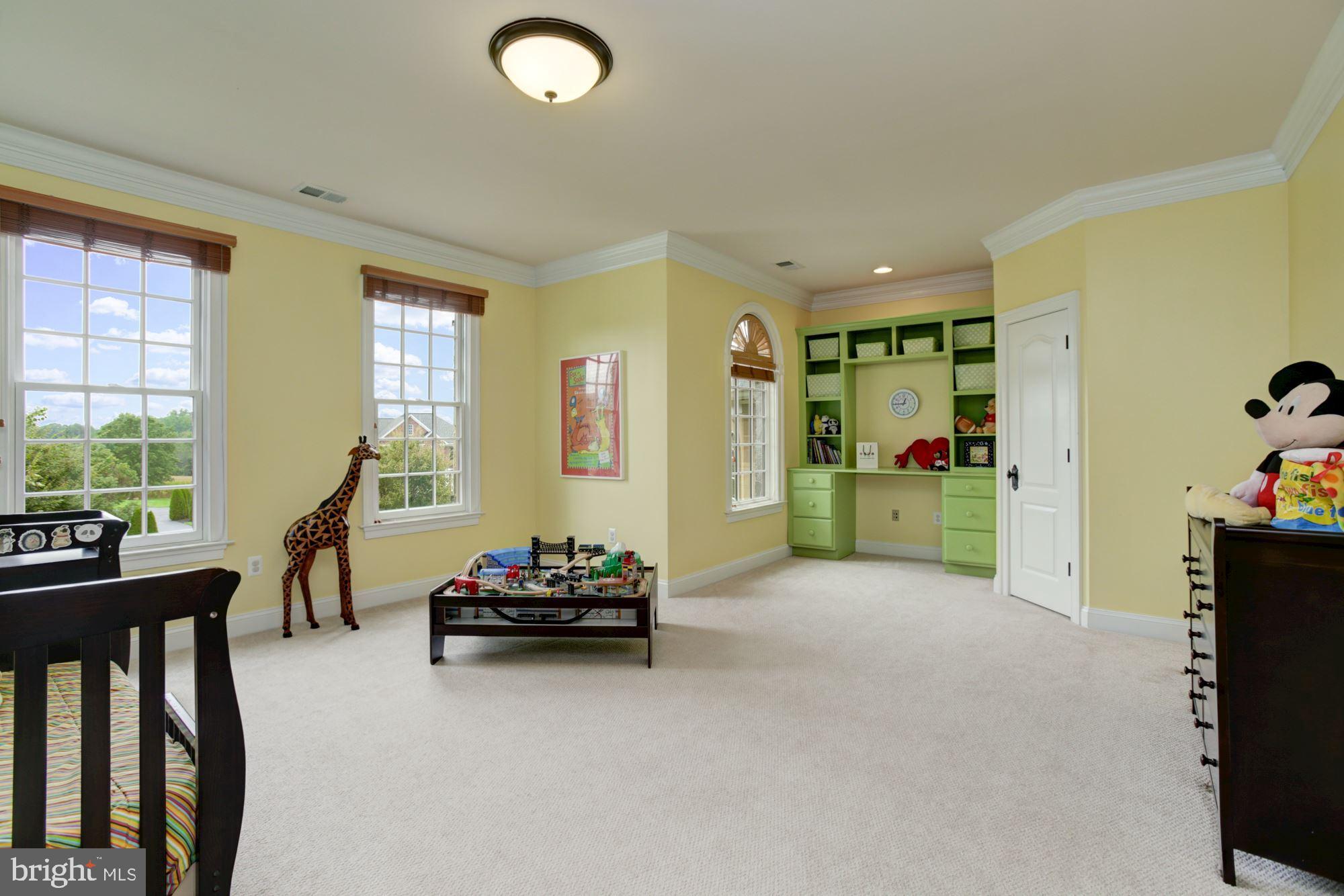 FOX MEADOW - Residential