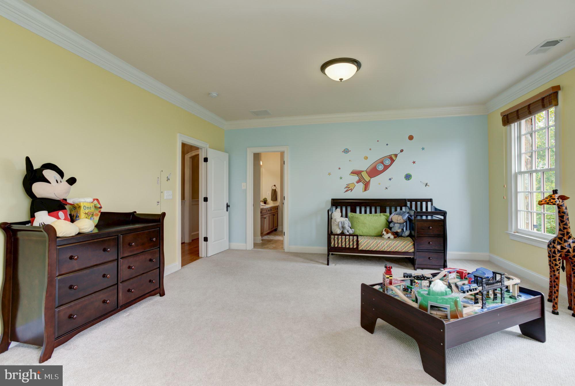 FOX MEADOW - Residential