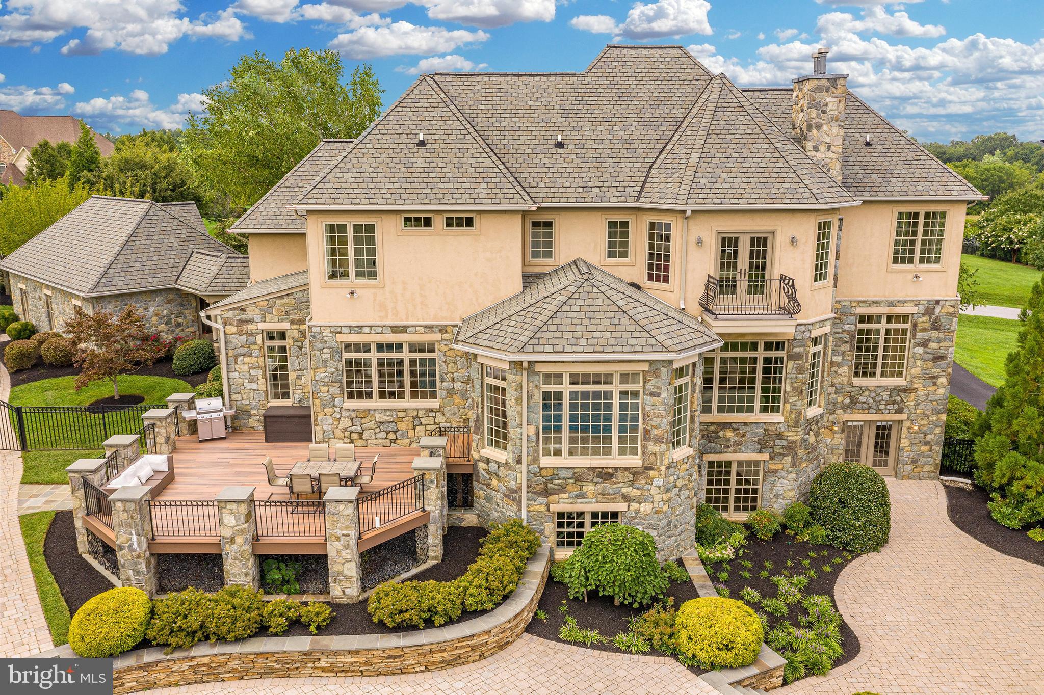 FOX MEADOW - Residential